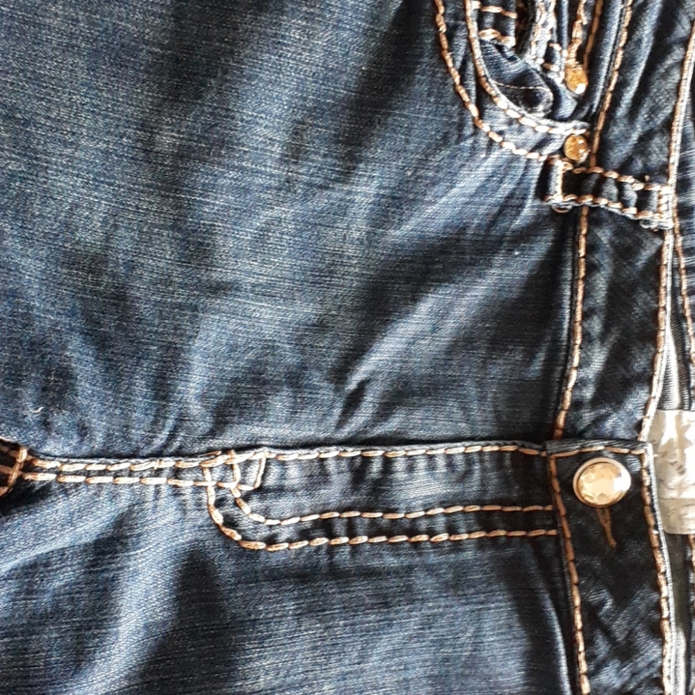 Womens LA Idol Jeans. 42”/32” like new
